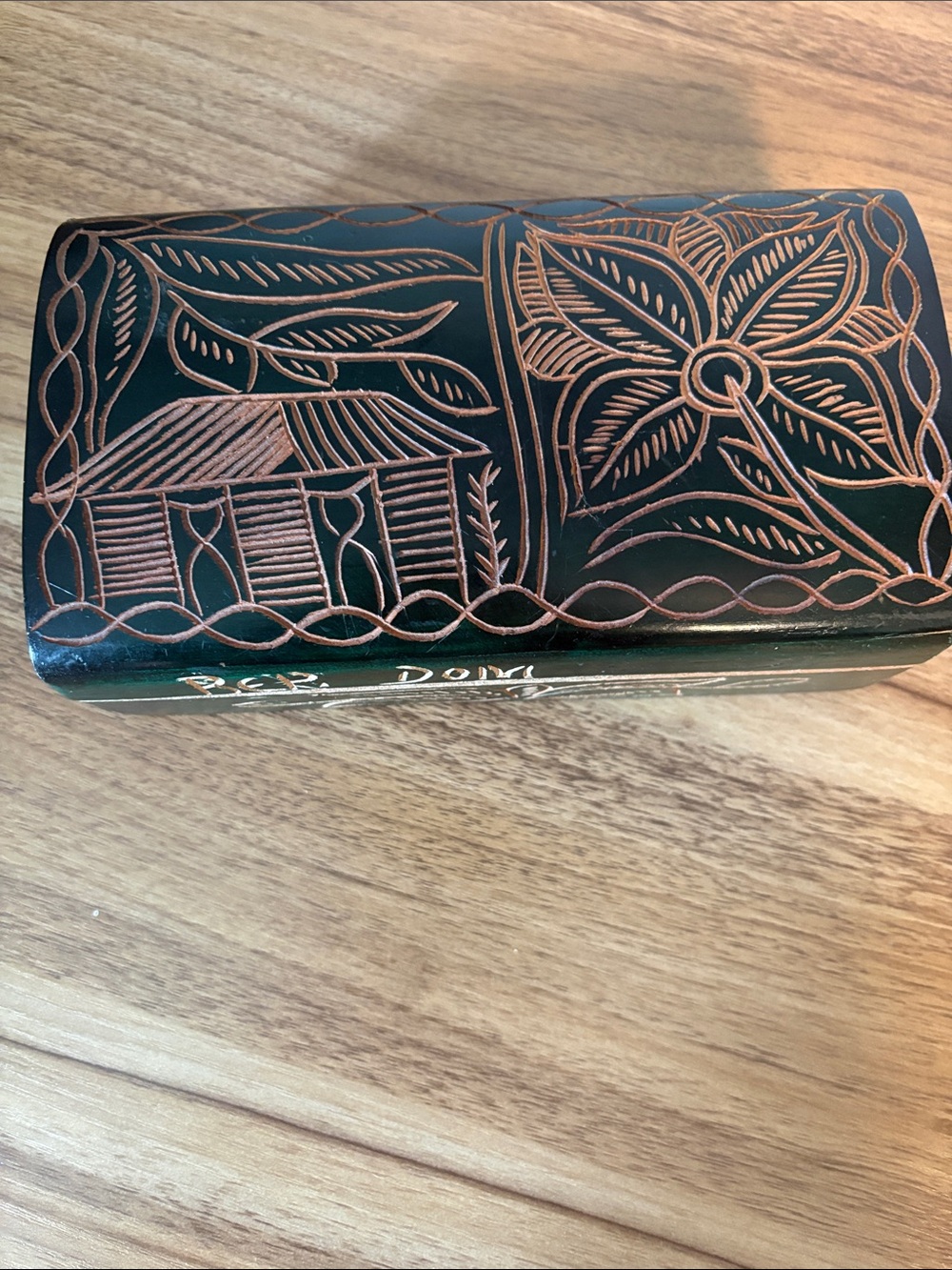 Hand-Engraved jewelry box from Dominican Republic